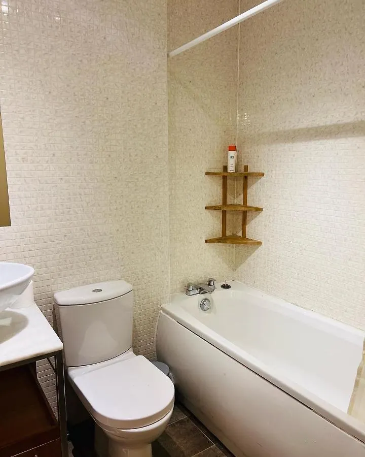 Modern 2Bed 2Bath Ground Floor Apartment Edinburgh